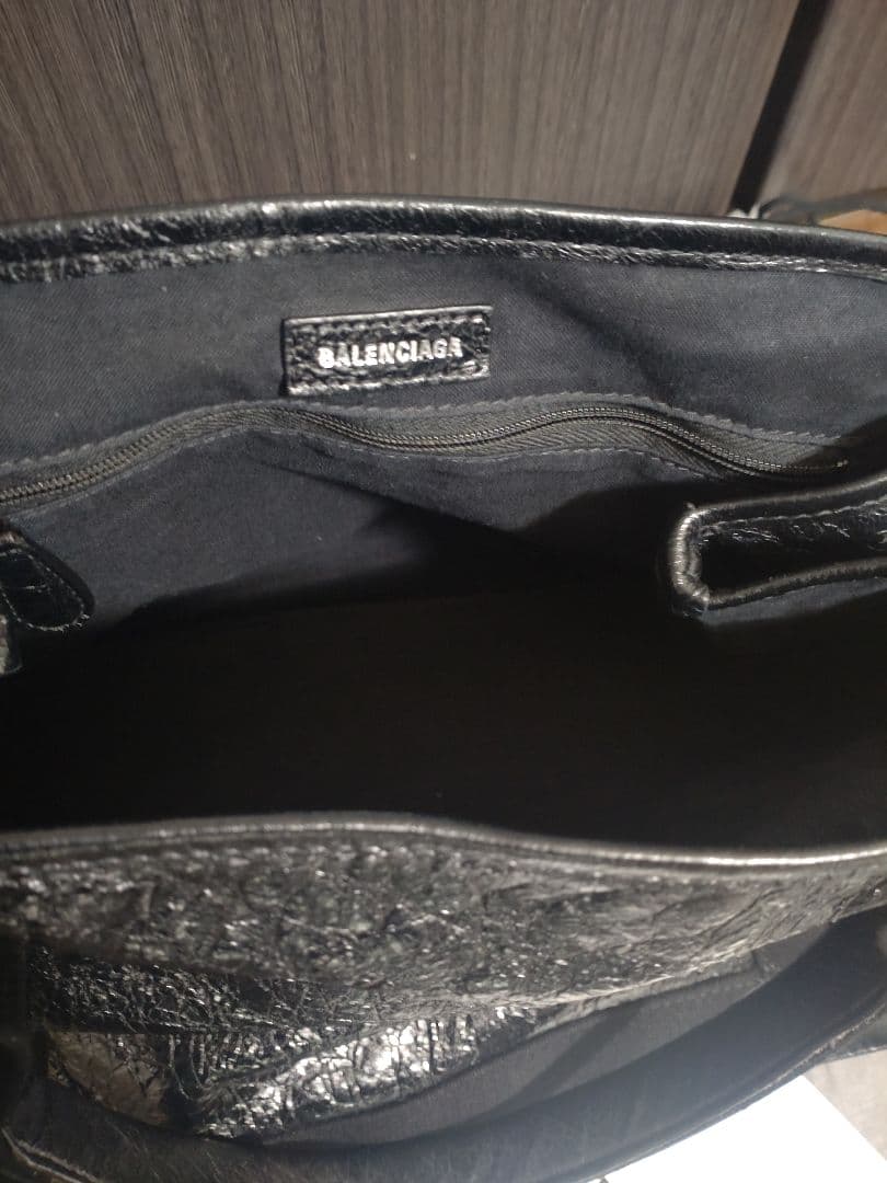 【1月末までお値下げ中】 BALENCIAGA ネイビーカバスS ハンドバッグ