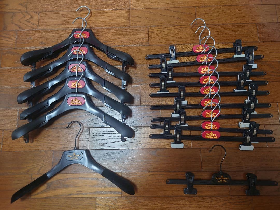 Vivienne Westwood 衣類ハンガー 16本セット