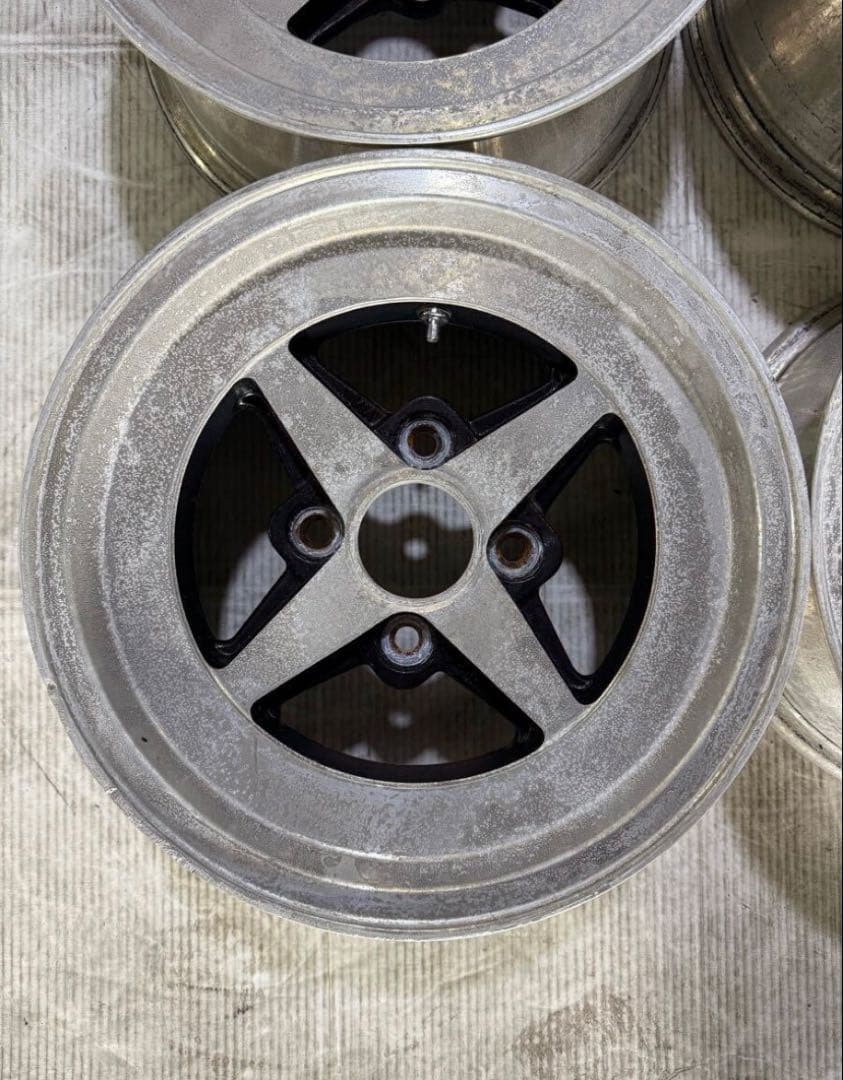 値引き　WORK EQUIＰ 14インチ 6J +12 PCD114.3 4本