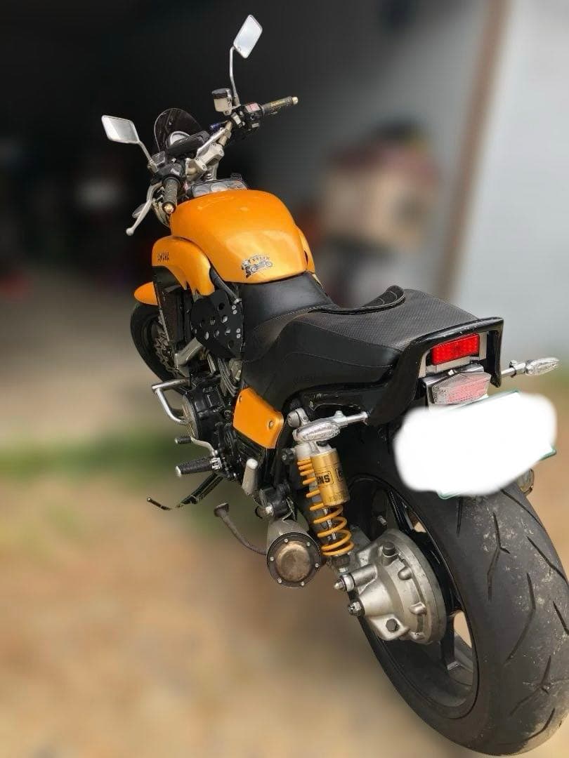 vmax1200 スーパートラップ　マフラー