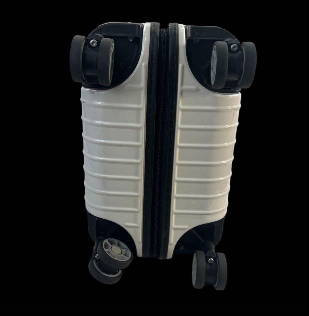 RIMOWA リモワ サルサエアー 4輪 ホワイト 22L 美品