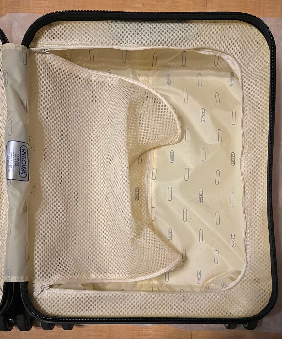 RIMOWA リモワ サルサエアー 4輪 ホワイト 22L 美品