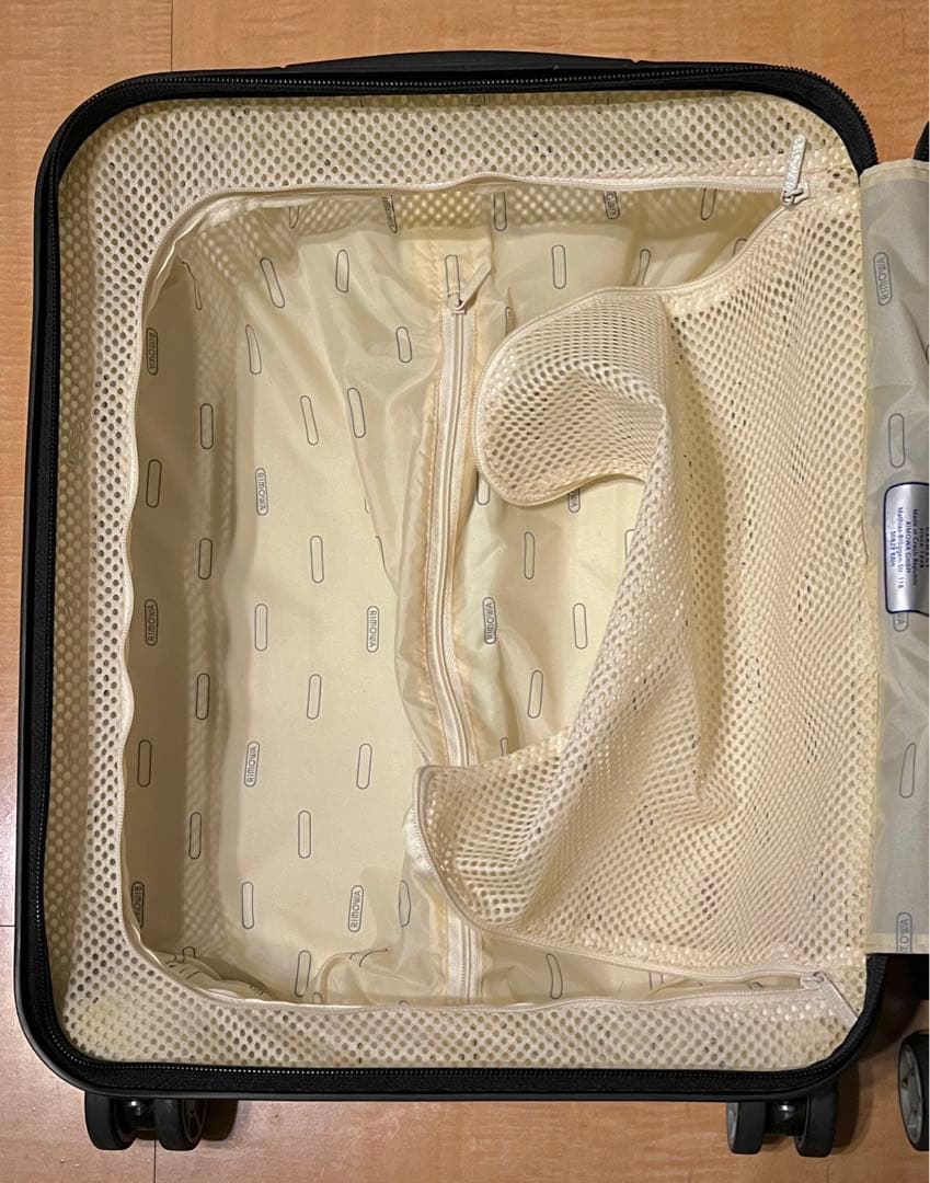 RIMOWA リモワ サルサエアー 4輪 ホワイト 22L 美品