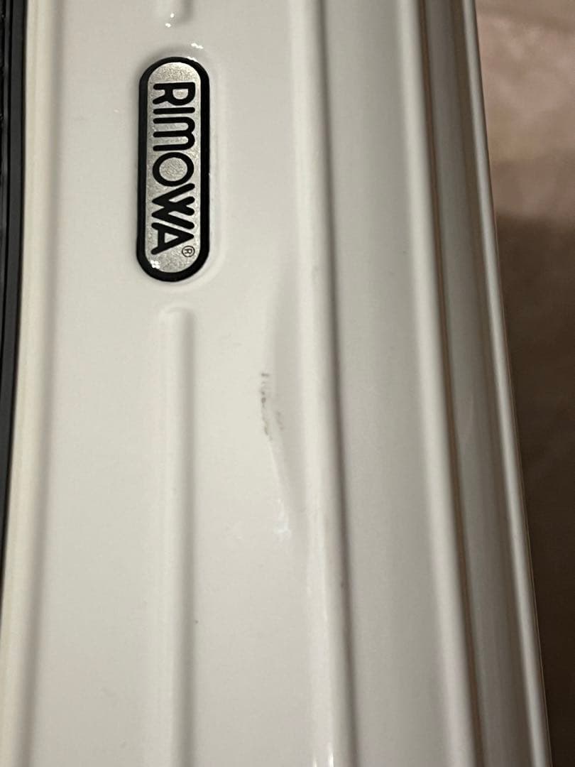 RIMOWA リモワ サルサエアー 4輪 ホワイト 22L 美品