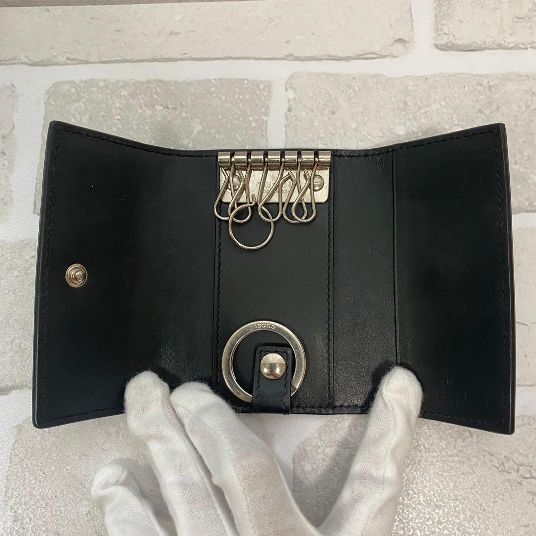 美品⭐︎グッチ　GG柄　エンボス　6連キーケース　キーリング　黒　ビッグロゴ