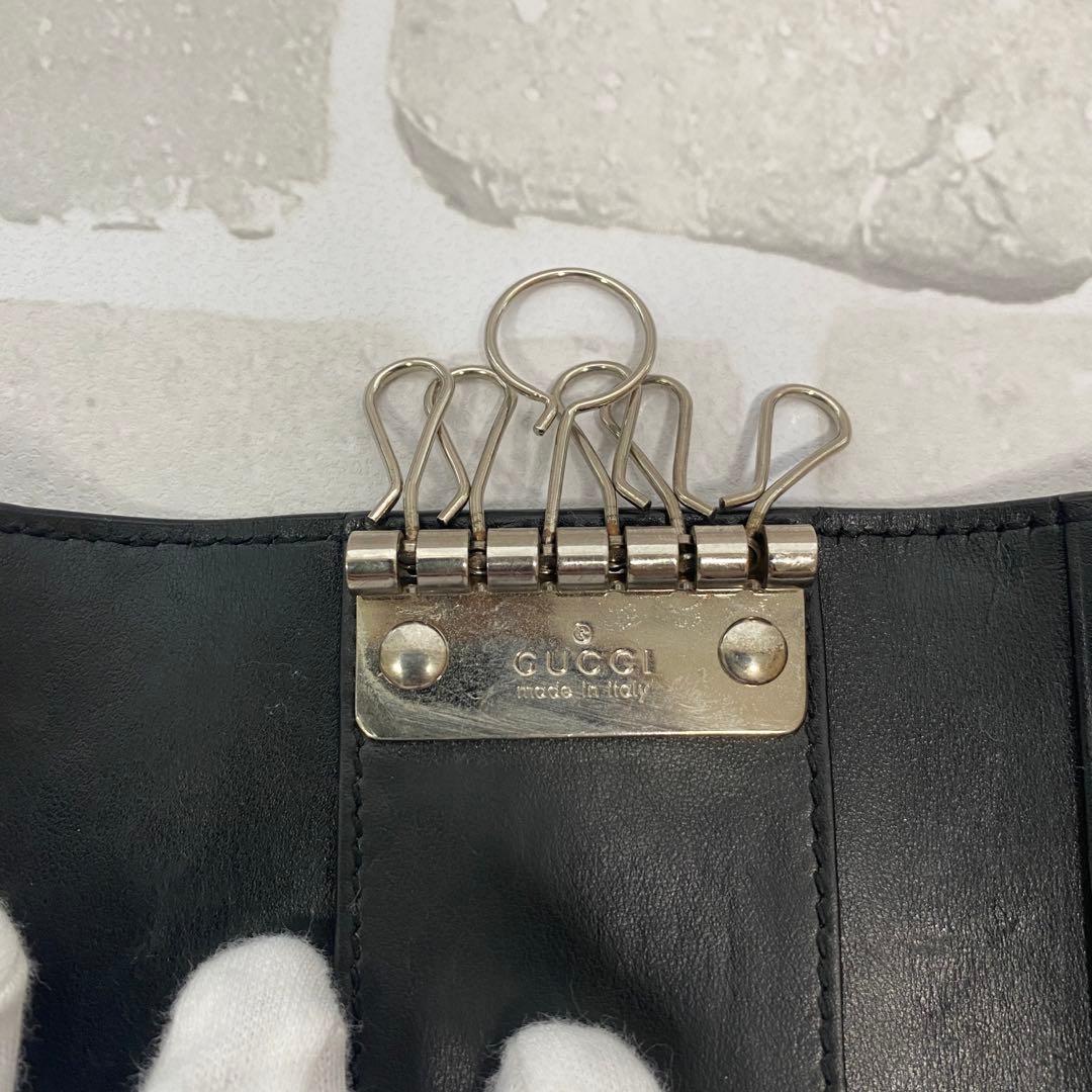 美品⭐︎グッチ　GG柄　エンボス　6連キーケース　キーリング　黒　ビッグロゴ