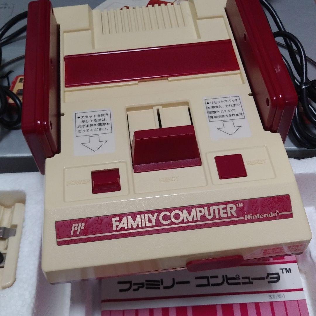 初代　ファミリーコンピューター 本体