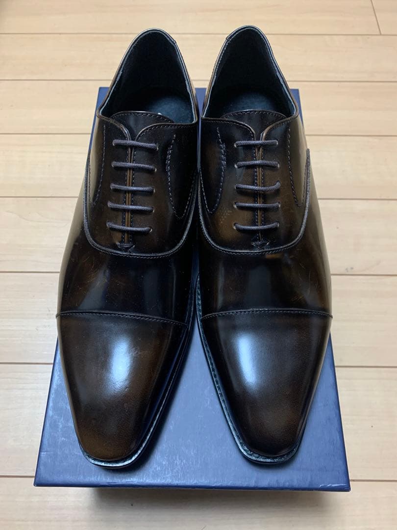 未使用　新品　クイーンクラシコ　サイズ25.5