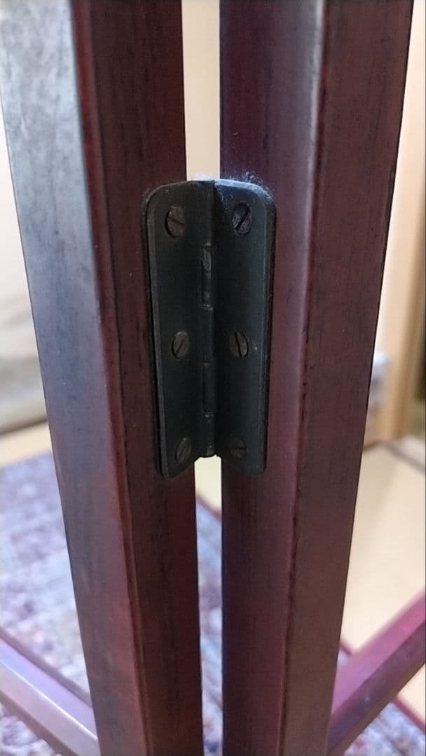 波と鳥の装飾が施された木製衣桁「昭和レトロ」