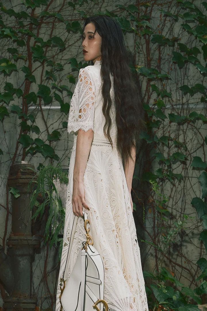 andrea&co.エンブロイダリードレス 新品未使用 レース ワンピース