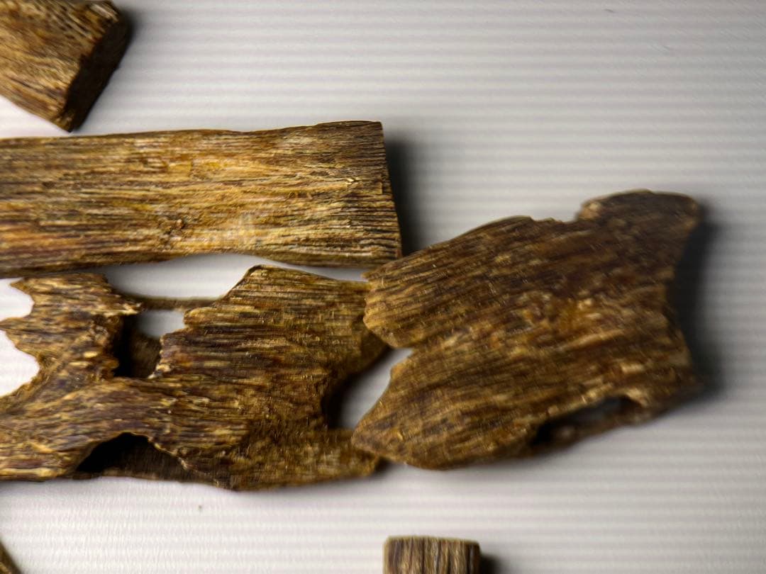 お香 天然沈香 六国五味聞香用 伽羅 香木 3ーSー10.524