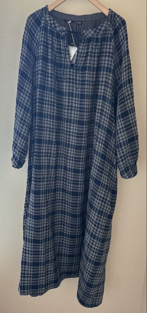 45R ふわふわ二重織のシャーリングドレス（インディゴ）　2025 AW