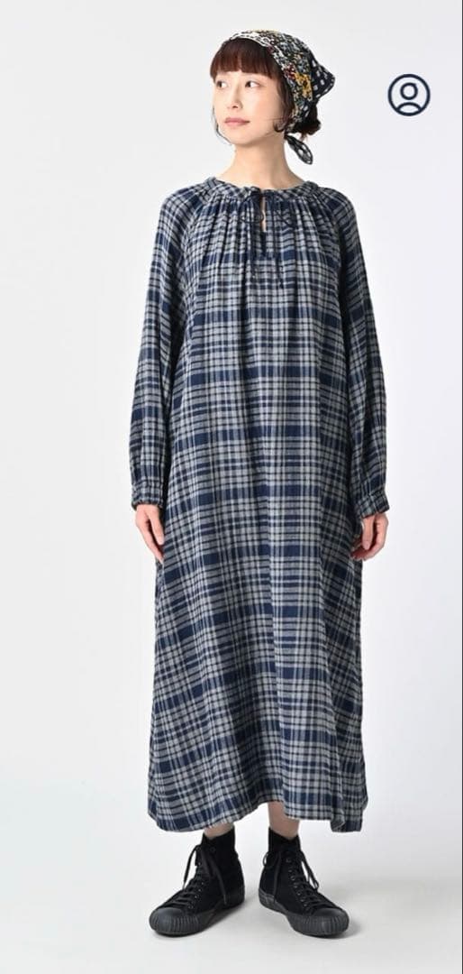 45R ふわふわ二重織のシャーリングドレス（インディゴ）　2025 AW