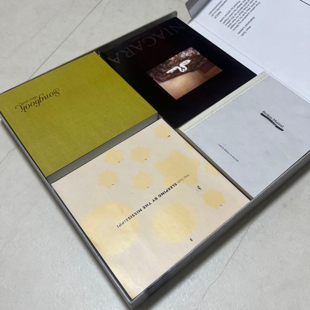 アート・デザイン・音楽 Alec Soth - Gathered Leaves - Mack 2015