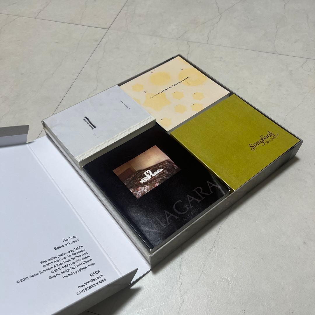 アート・デザイン・音楽 Alec Soth - Gathered Leaves - Mack 2015