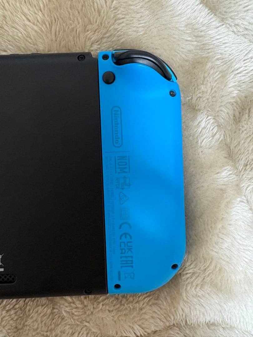 【美品】Nintendo Switch ニンテンドースイッチ 本体 ケース付き