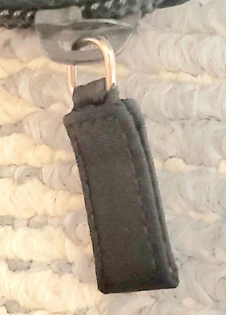 PRADA 正規品ナイロン ラウンドファスナー 6連 キーケース 三角プレート