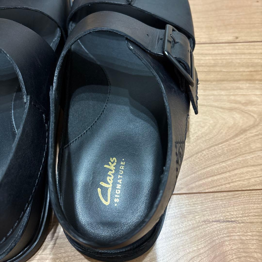Clarks signatureブラック レザー サンダル