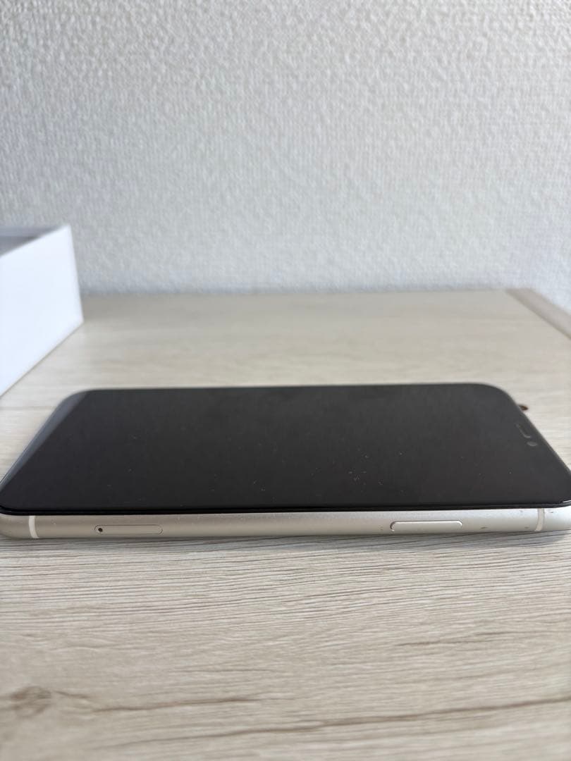 iPhone 11 128GB ホワイト