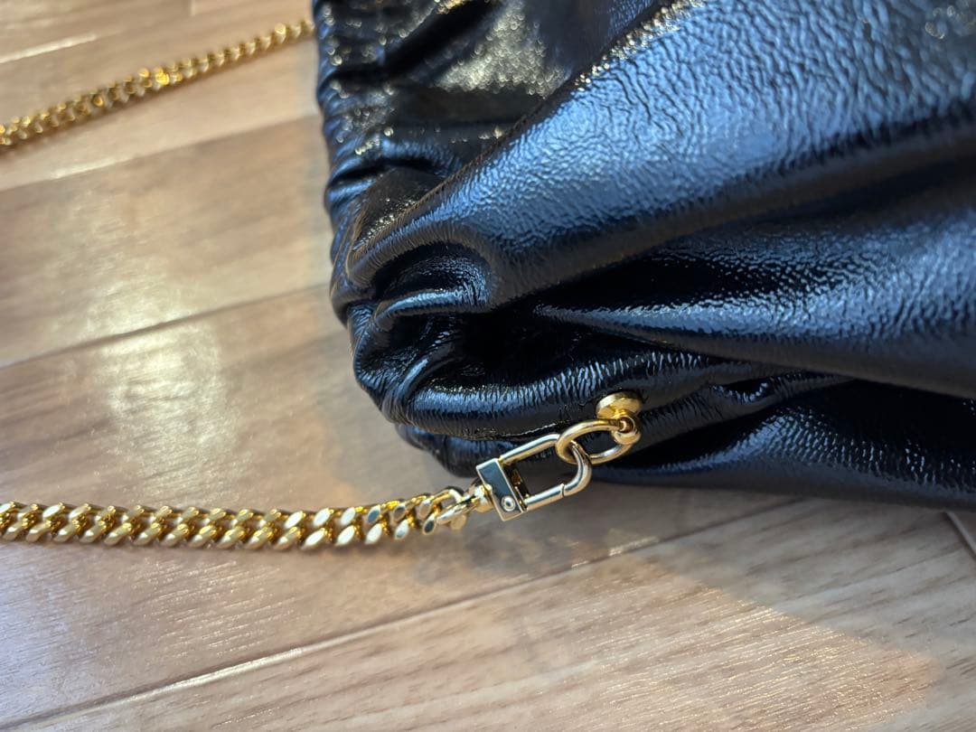 BRENTELLA 2WAY チェーンクラッチバッグ レザー ブラック×ゴールド