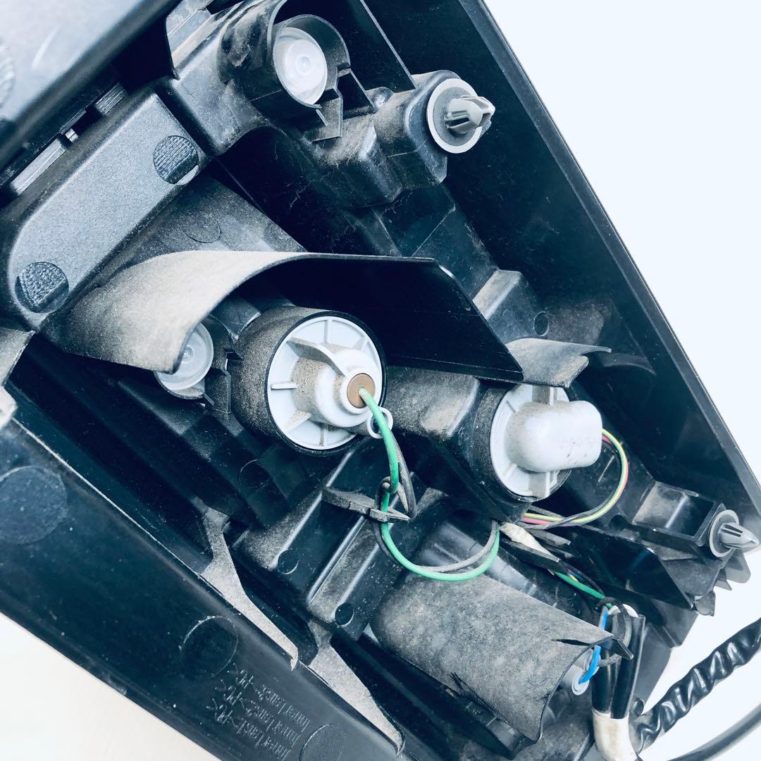 【即納】ウェイク　LA700　LA710　左テールランプ　点灯OK　ピクシスメガ