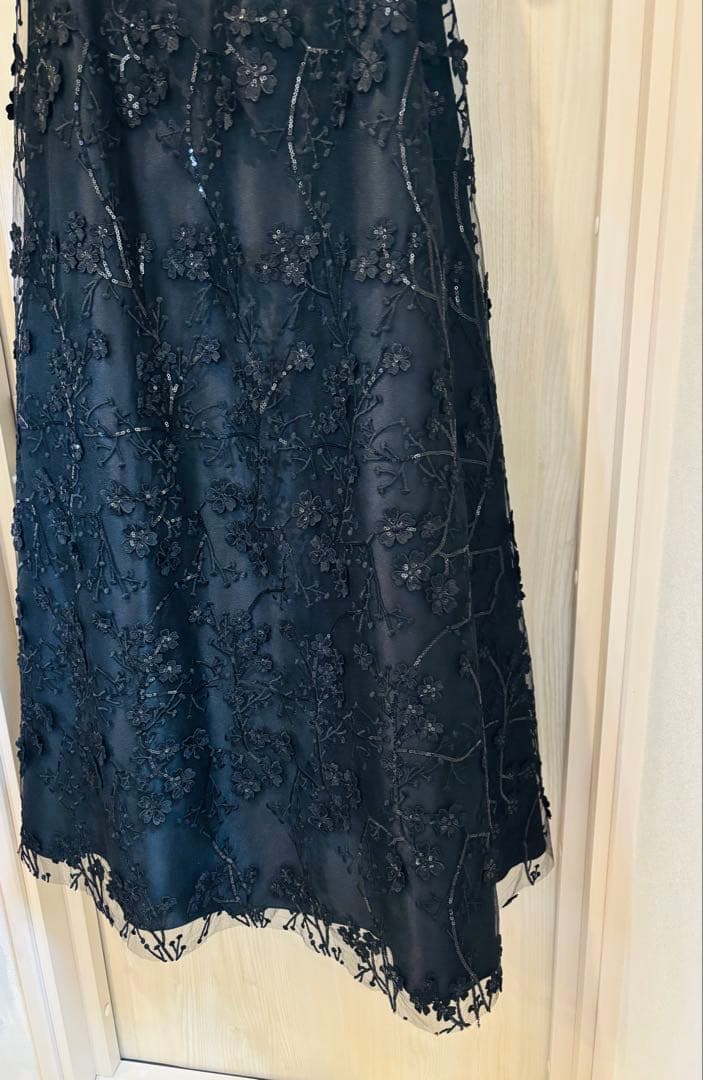 m*n様 【ほぼ未使用】ドレスルームアミ✴︎ドレス