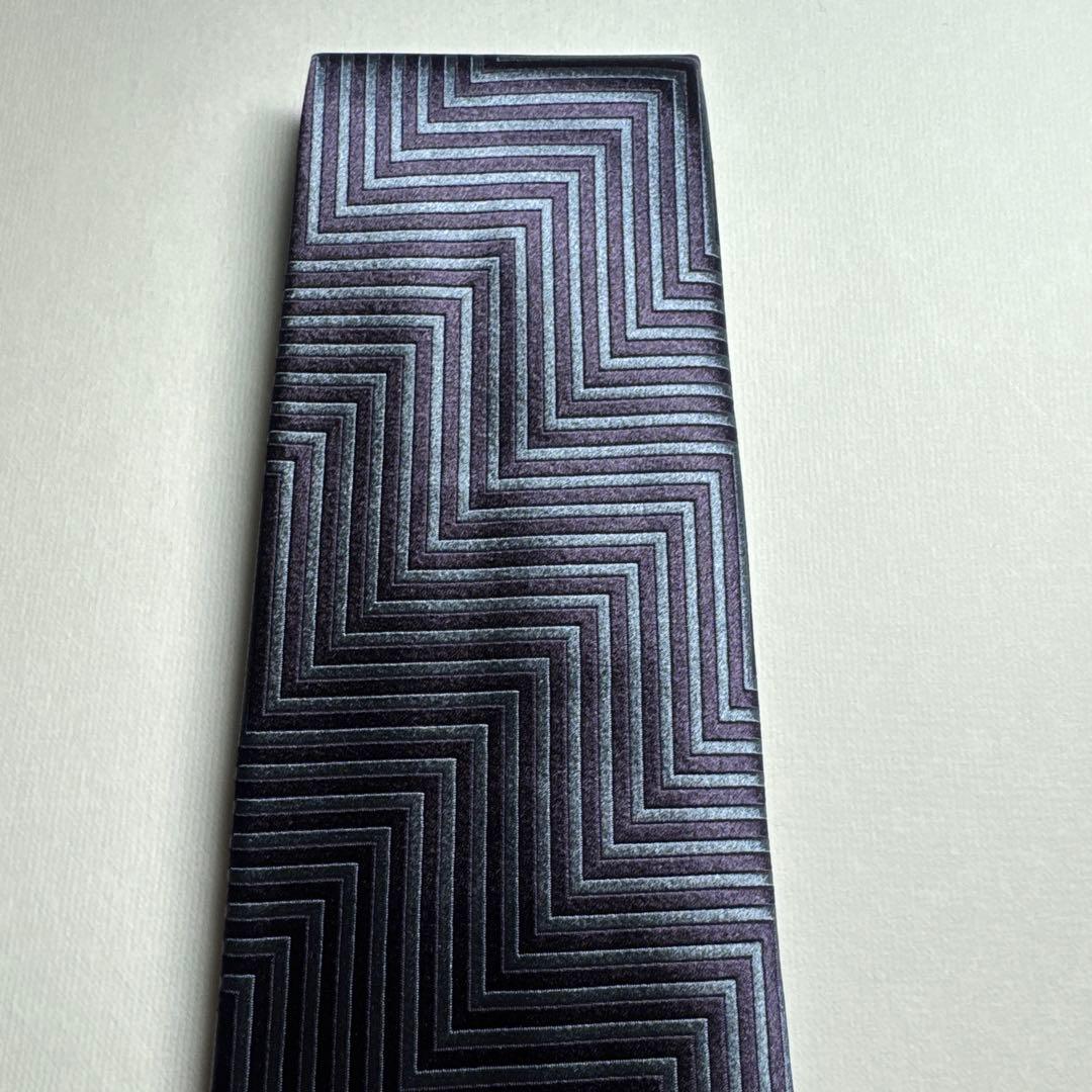 ホリデーアンドブラウン　ネクタイ