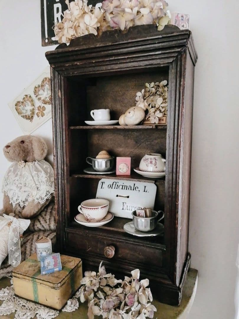 値下げ中　フランス　アンティーク　ドール　キャビネット　カップボード