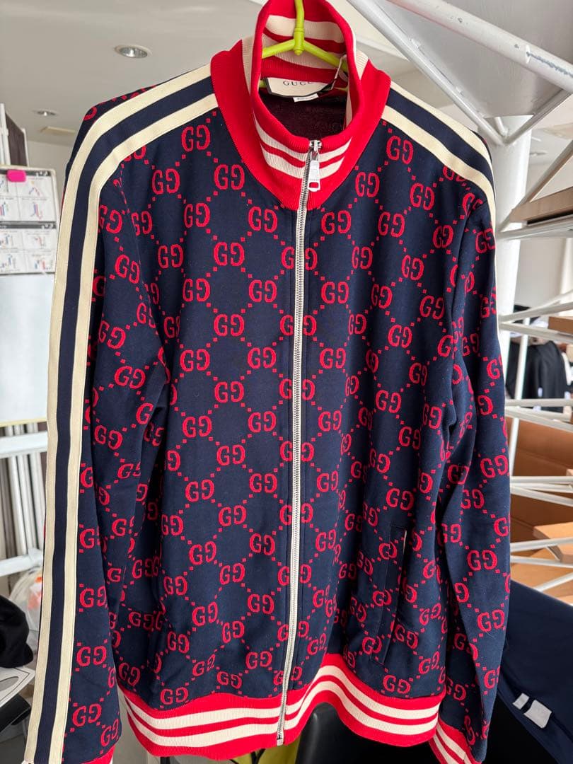 らいと GUCCI XL GGロゴ ジャージ ネイビー✖️レッド