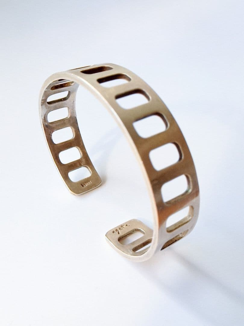 【希少】agete アガット シルバー925バングル男女兼用パンチング スクエア