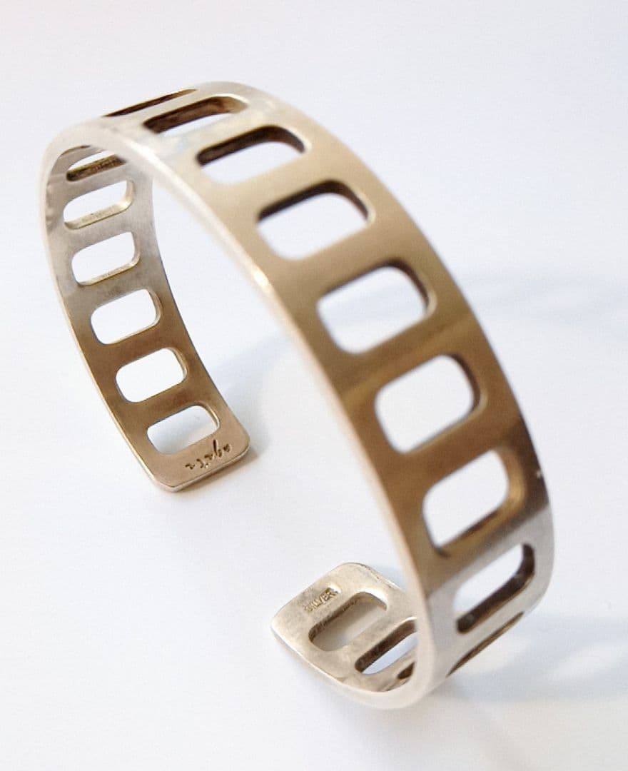 【希少】agete アガット シルバー925バングル男女兼用パンチング スクエア