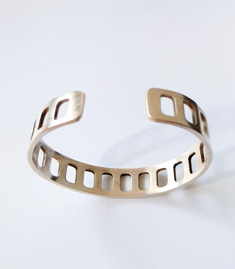 【希少】agete アガット シルバー925バングル男女兼用パンチング スクエア