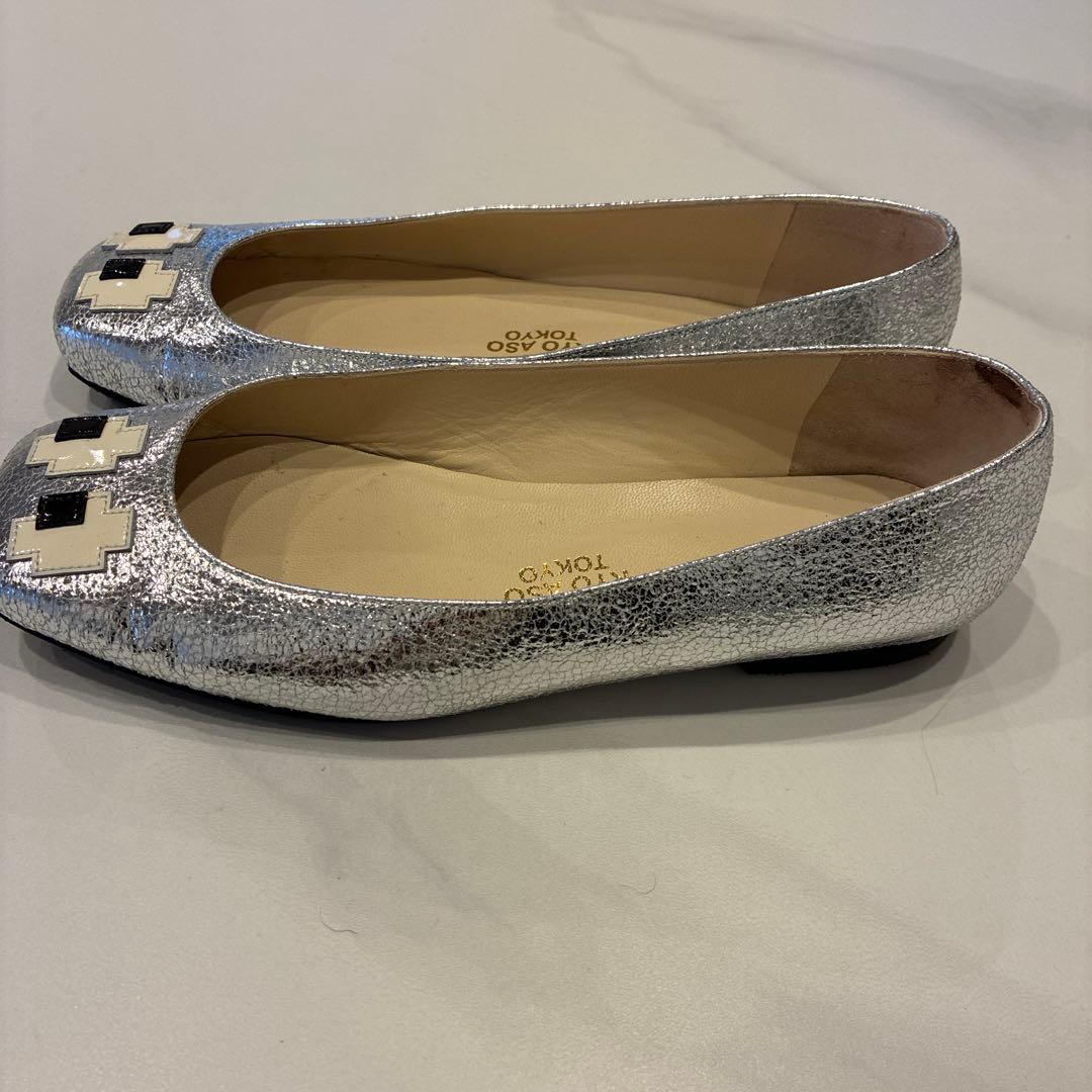 ryo aso キョロちゃんシルバー フラットシューズ 23cm 裏張り済み