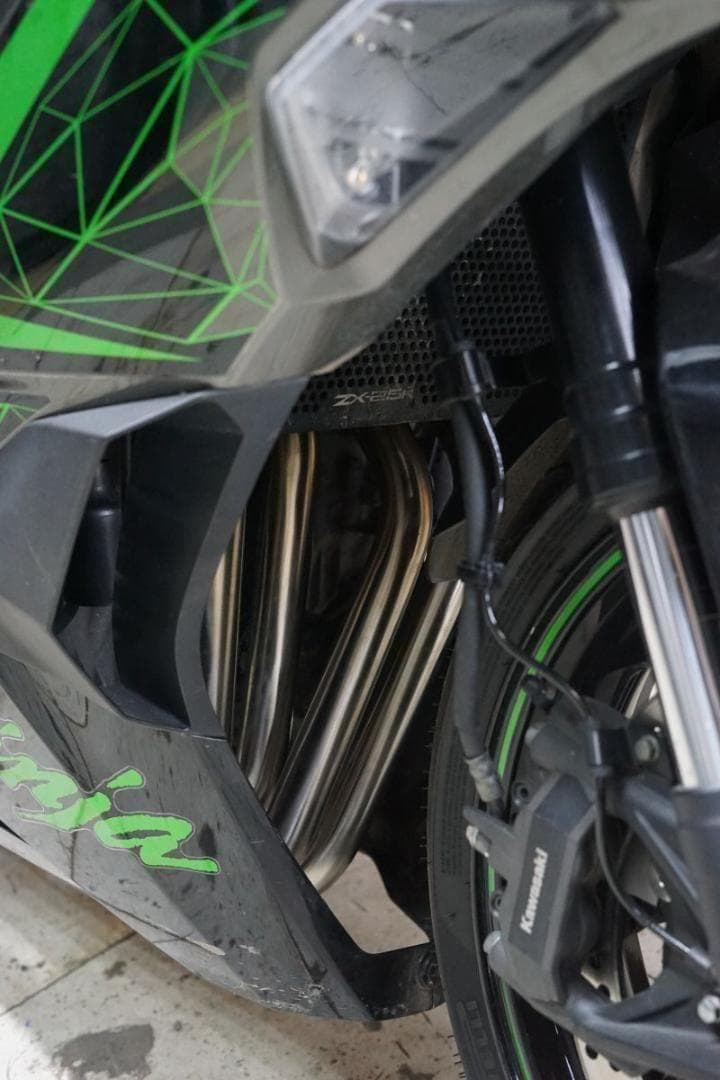 限定価格　Zx25r/zx4r フルエキゾースト　ショート管　サイレンサー付き