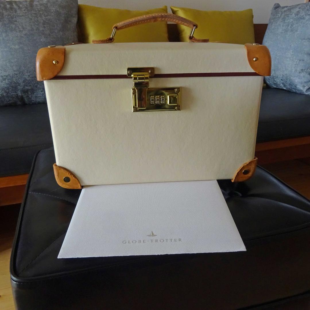 r*i様 GLOBE TROTTER グローブトロッター コスメケース13インチ