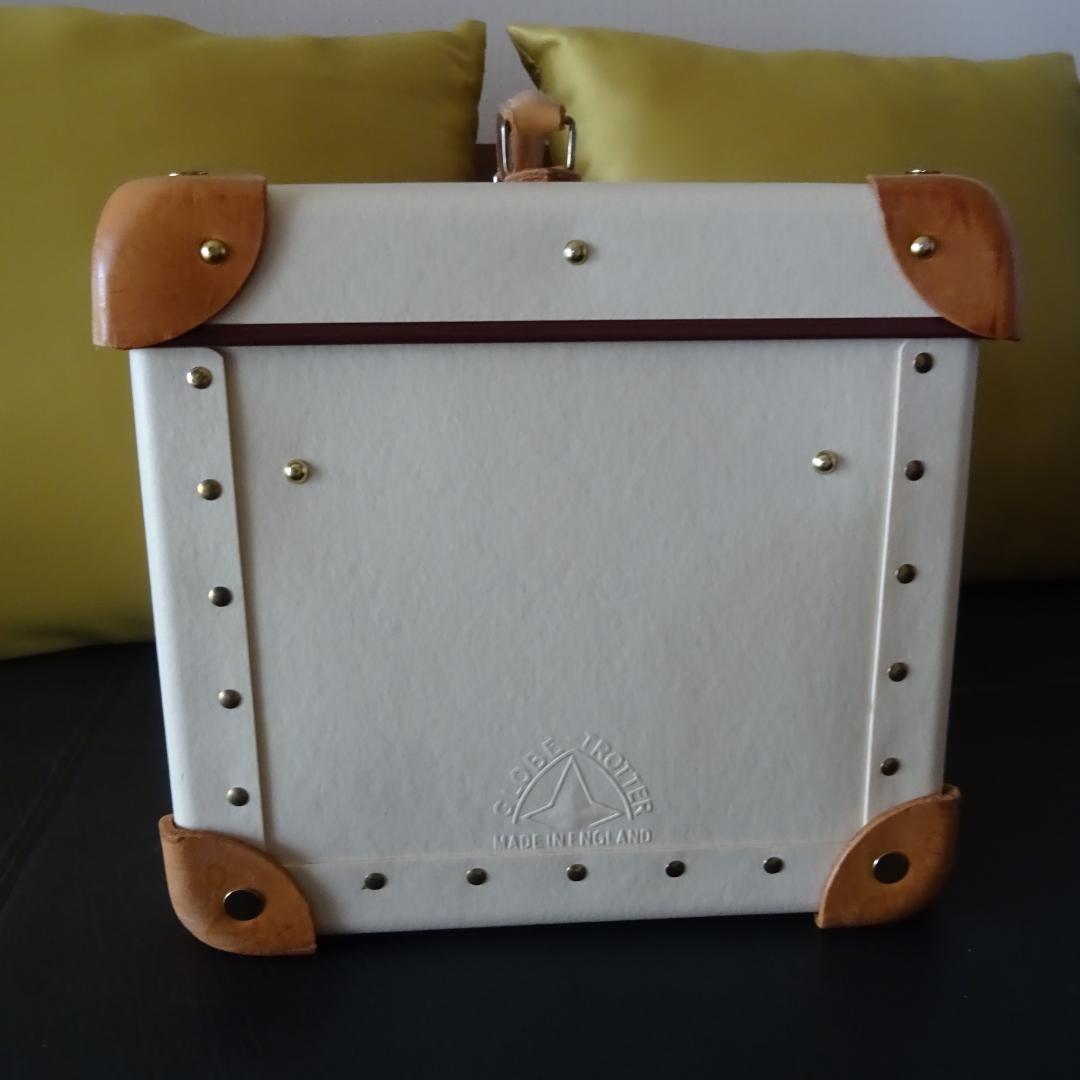 r*i様 GLOBE TROTTER グローブトロッター コスメケース13インチ