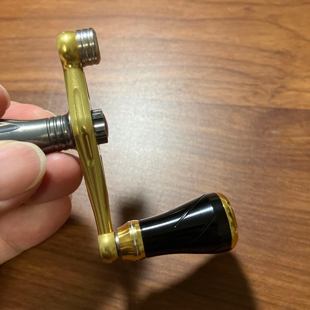 美品　ダイワ用　DLIVE カスタムハンドル　のみ