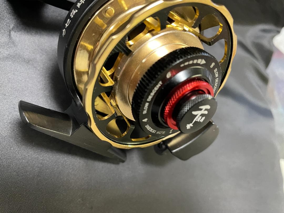 筏 カセ リール右巻き ドラグ付き チョイ出し付き ゴールド マグネットブレーキ