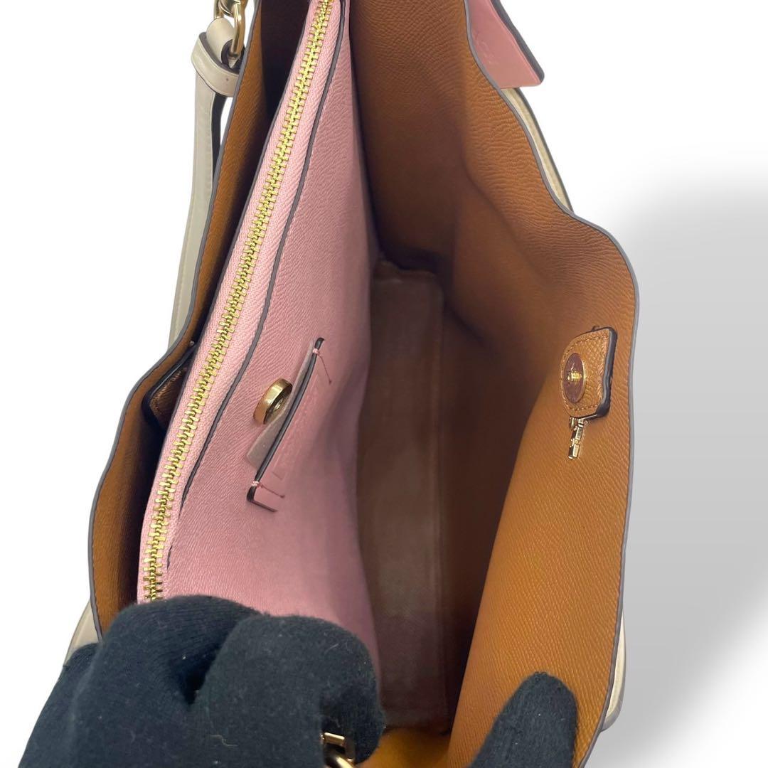 極美品✨️コーチ 2way ショルダーバッグ モリー PVC レザー チェリー柄