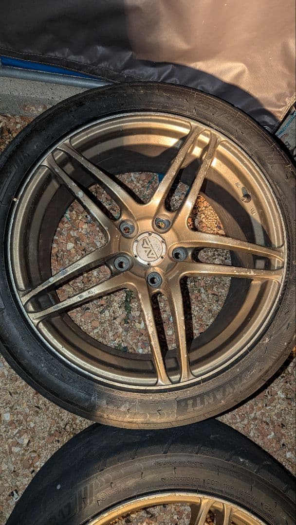 希少サイズ　売り切り！ヨコハマ　AVS　モデル5 17インチ 9J ホイール