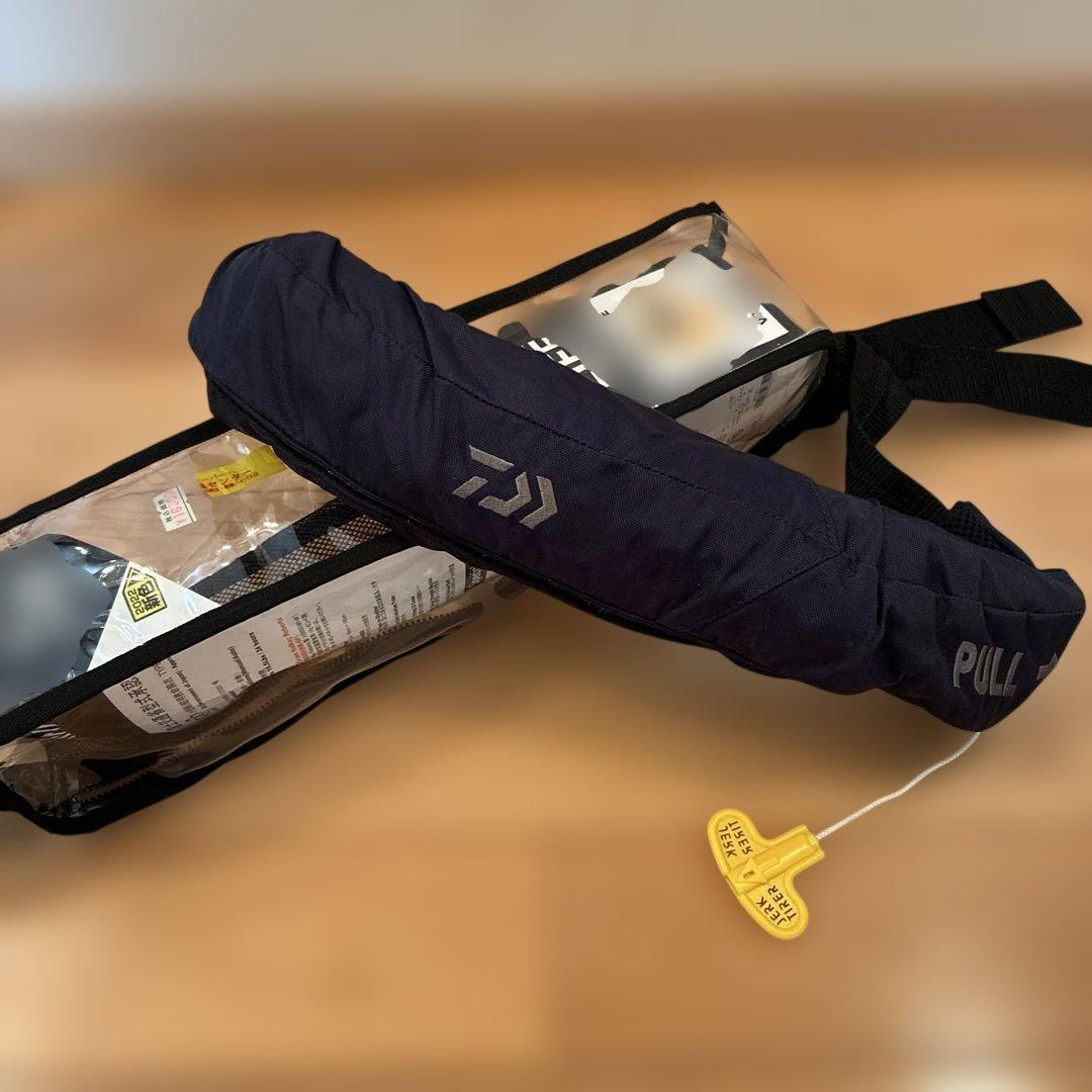 Daiwa 自動膨張式ライフジャケット ウエストタイプ