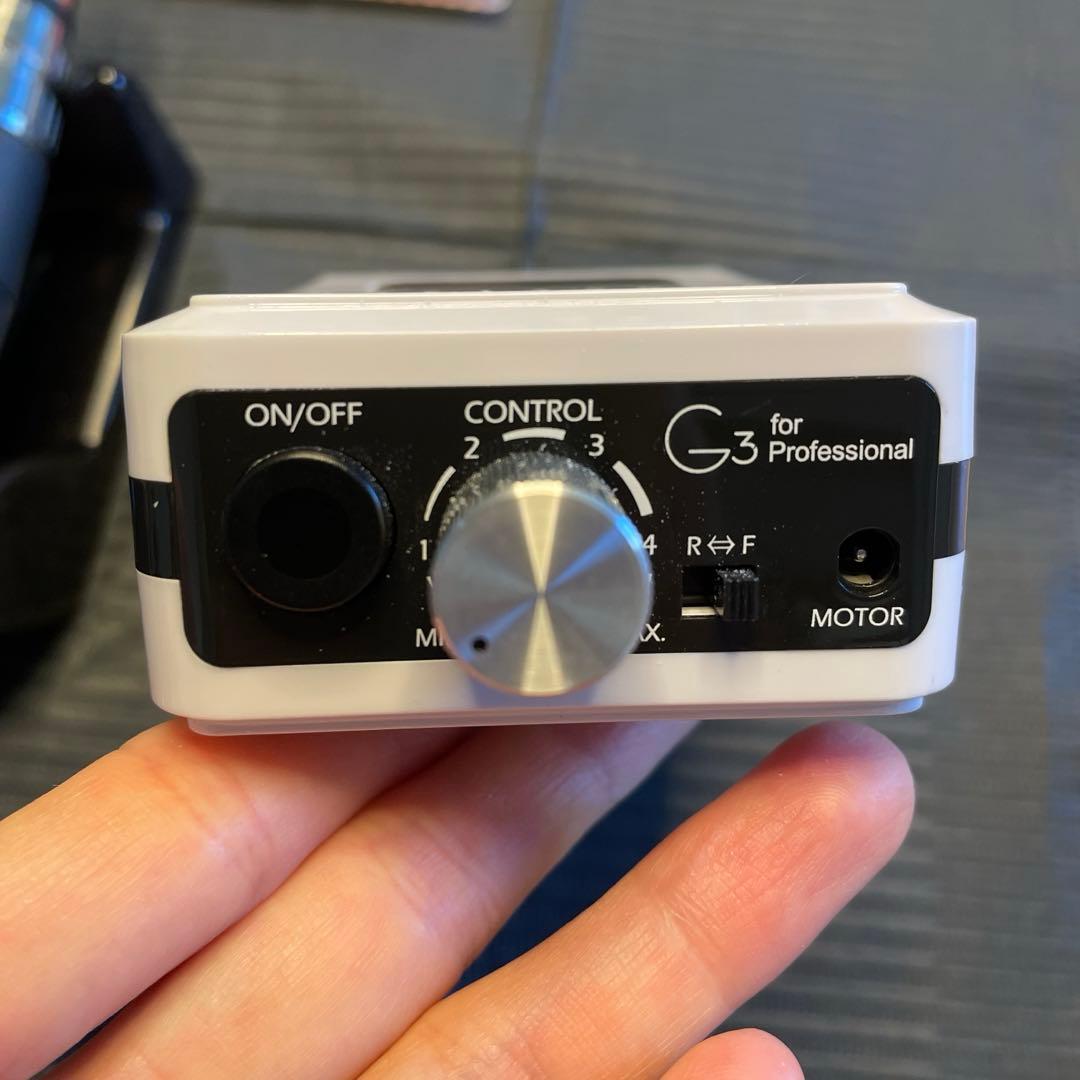 美品★ ウラワ　プロ用ネイルマシン　G3 ホワイト　ビットセット付き