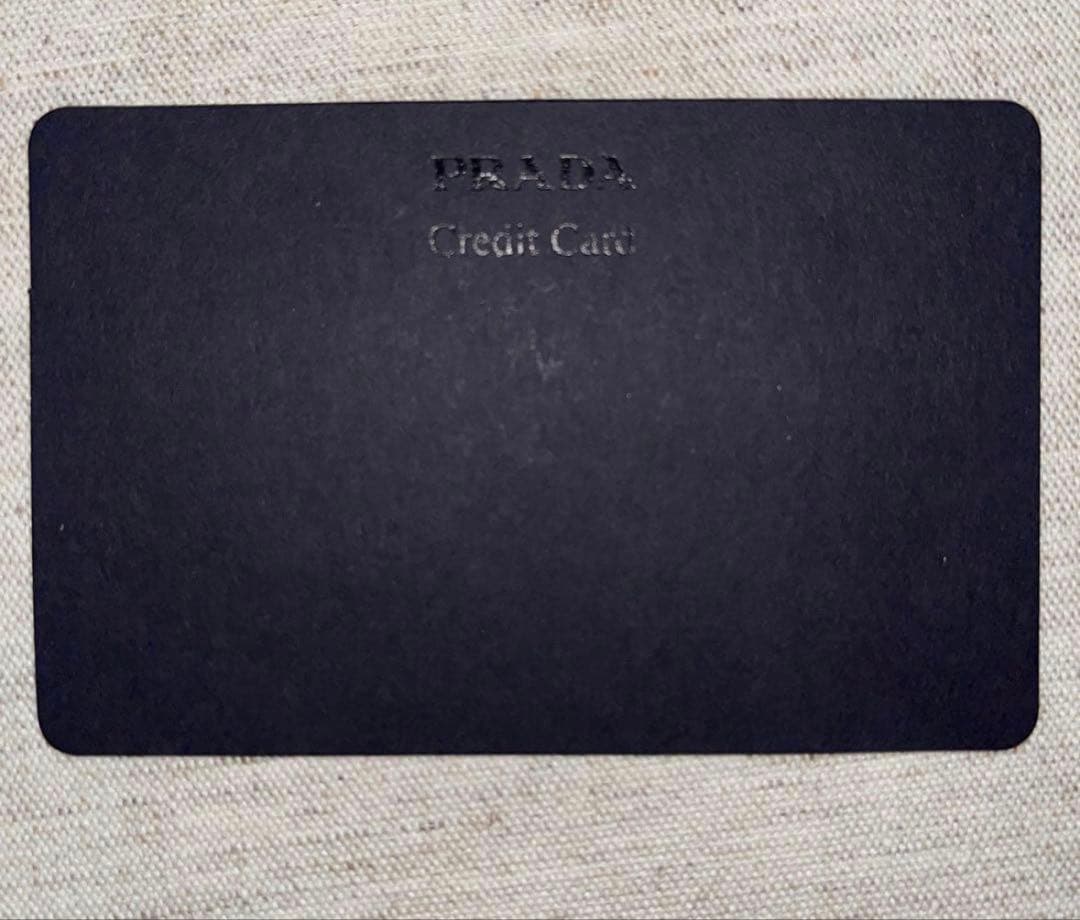 PRADA 財布　プラダ　二つ折り　ブラック　wallet