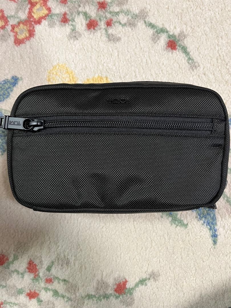 いっちー TUMI ポーチ TUMI+ ジップ・アラウンド・ケース