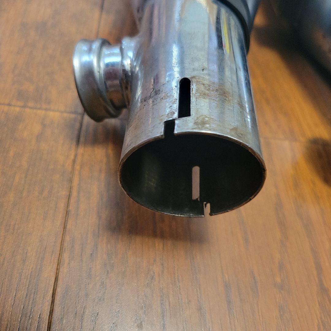 ハーレーダビットソン　純正北米マフラー パンチアウト１６ミリ　０６年以降