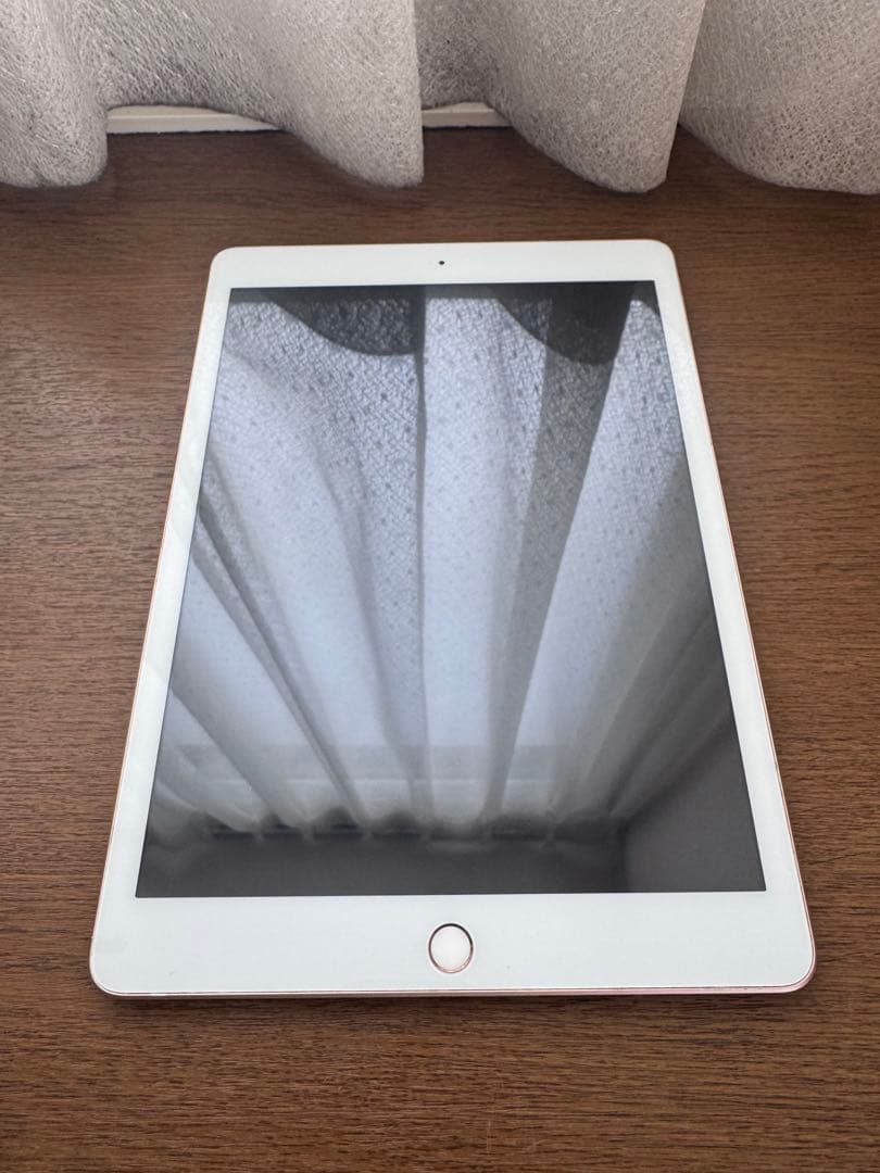 Apple純正 正規品 iPad 本体 第7世代 美品 シルバー リセット済