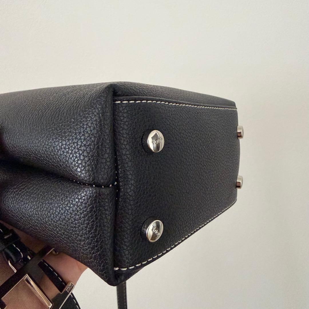 【美品】トッズ Tod's ショルダーバッグ タイムレス マイクロ レザー