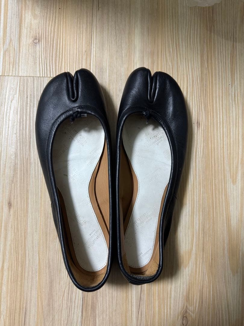 ブラック レザー バレエシューズ つま先分かれ