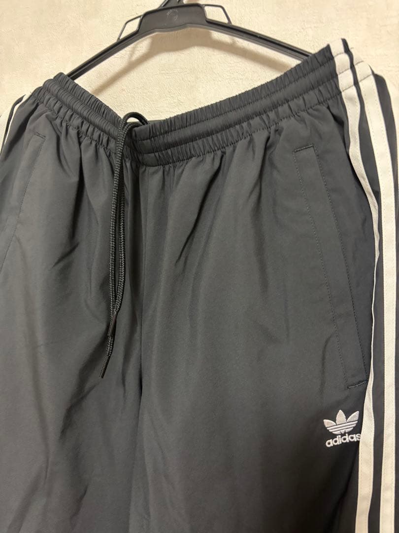 adidas Adilenium シーズン2 トラックパンツ