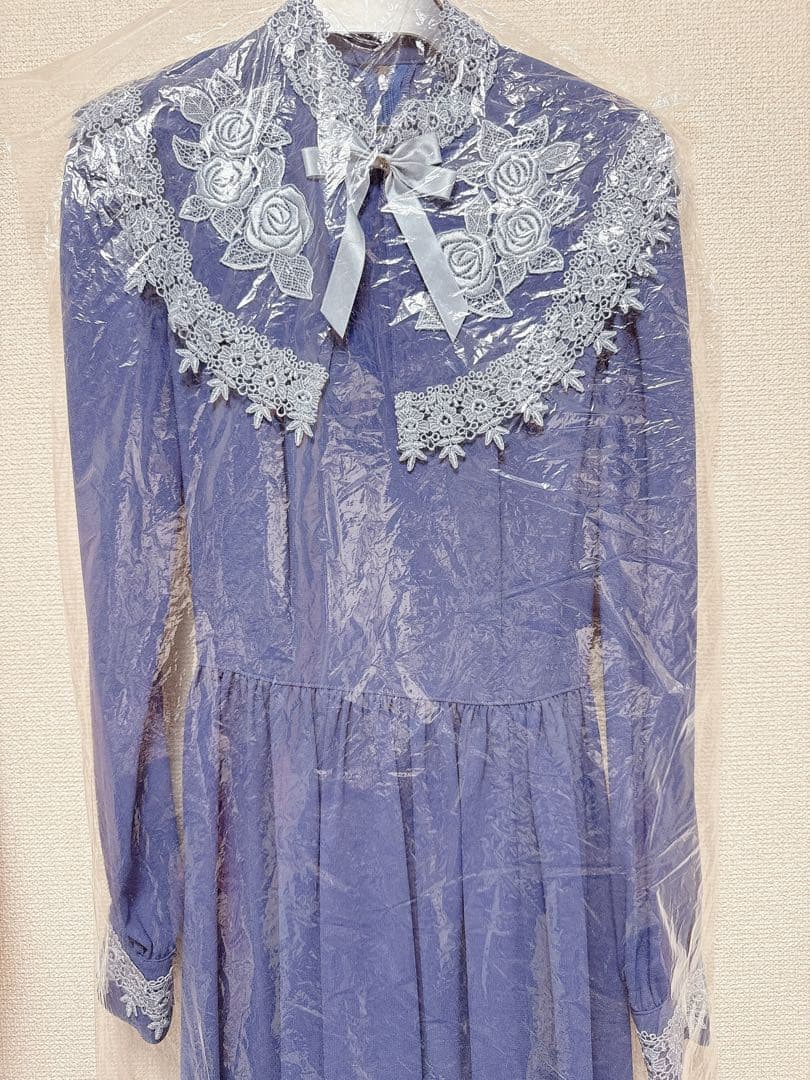 新品未使用タグ付き イノセントワールド コーデリアローズワンピース ブルー